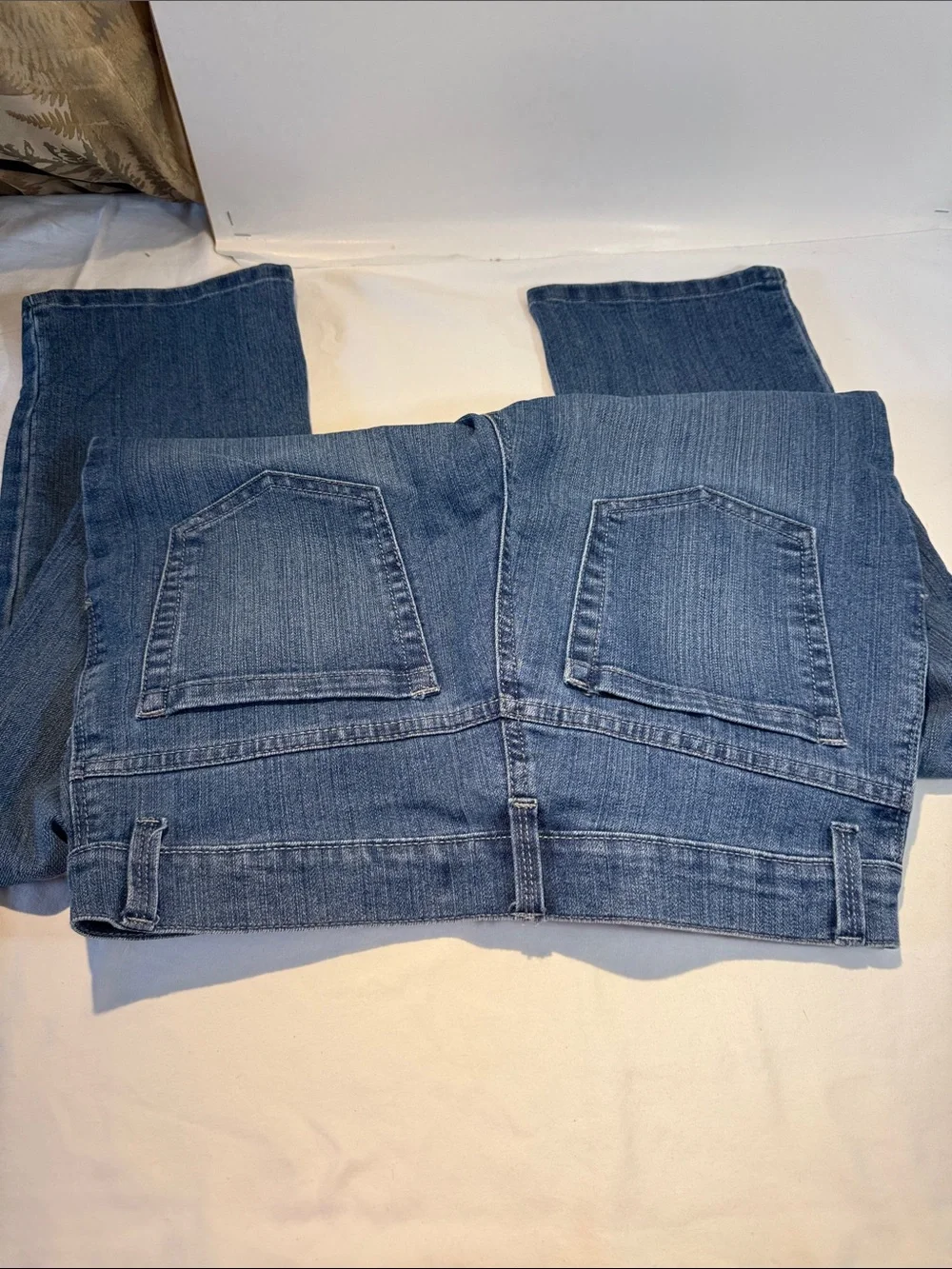Gloria Vanderbilt Straight-Leg Jeans in Classic Blue